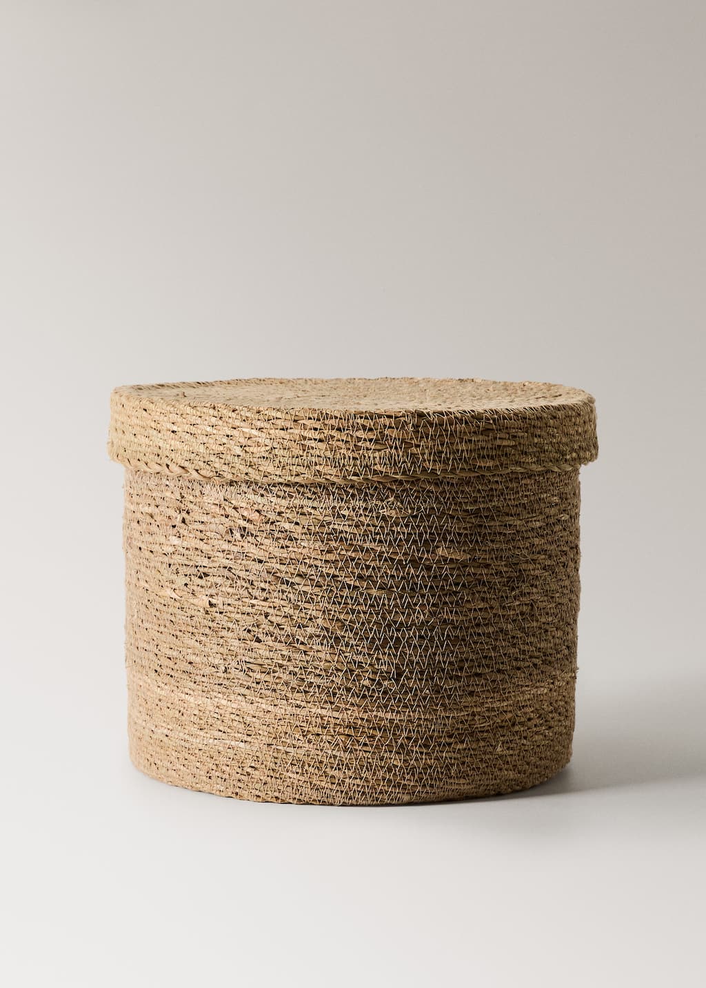 Mango Home Seagrass Basket With Round Lid Brown