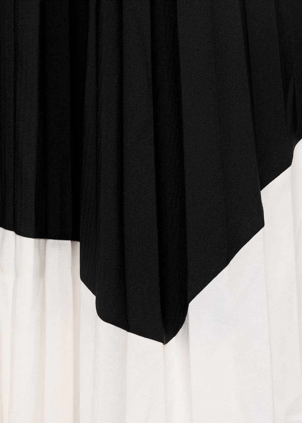 Combined pleated dress