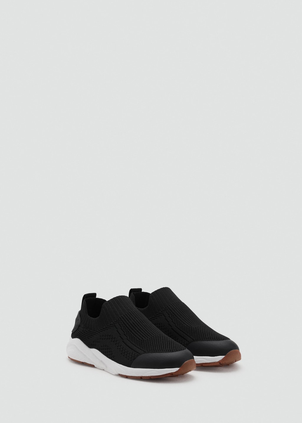 Elastic panel sneakers