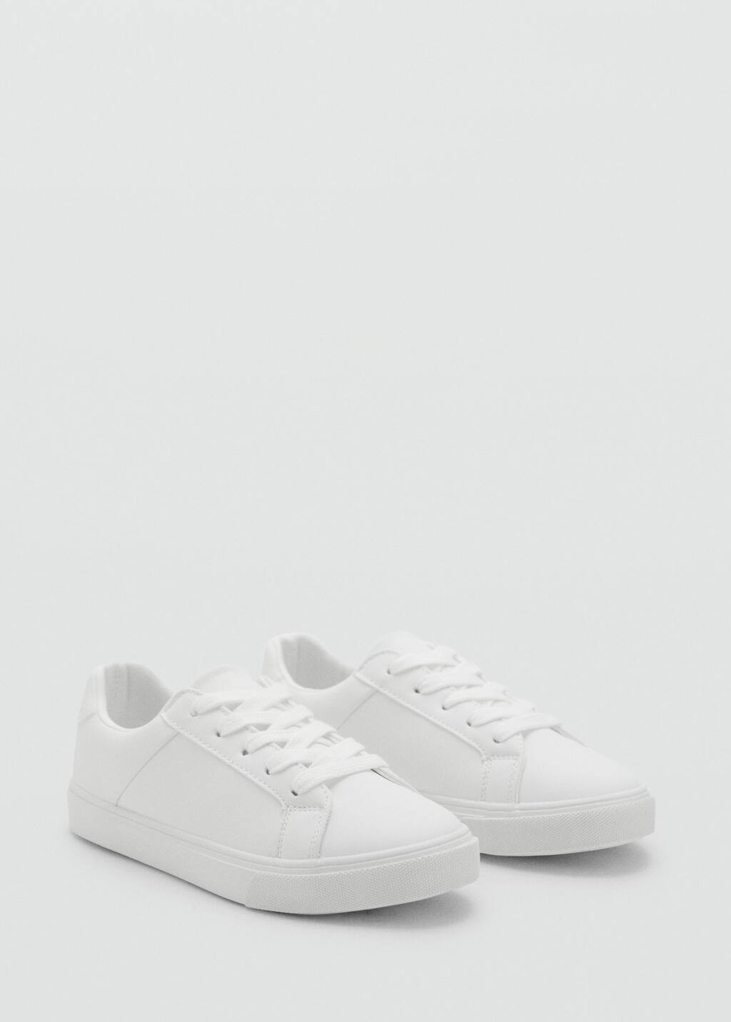 Laces basic sneakers