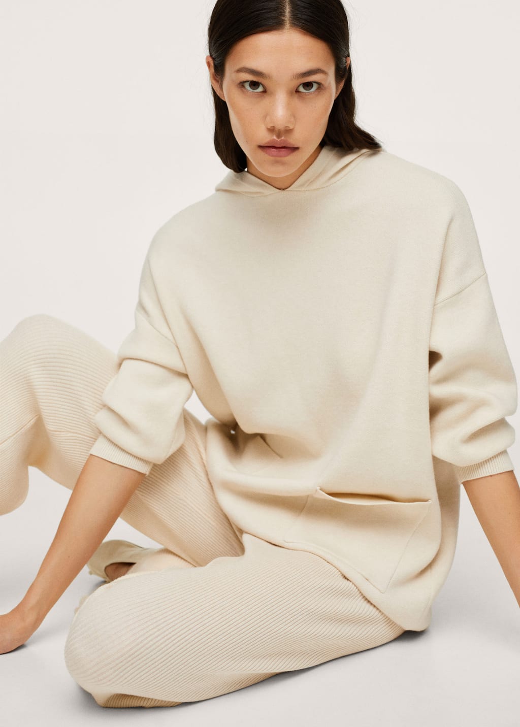 oversized sweatshirt with pockets