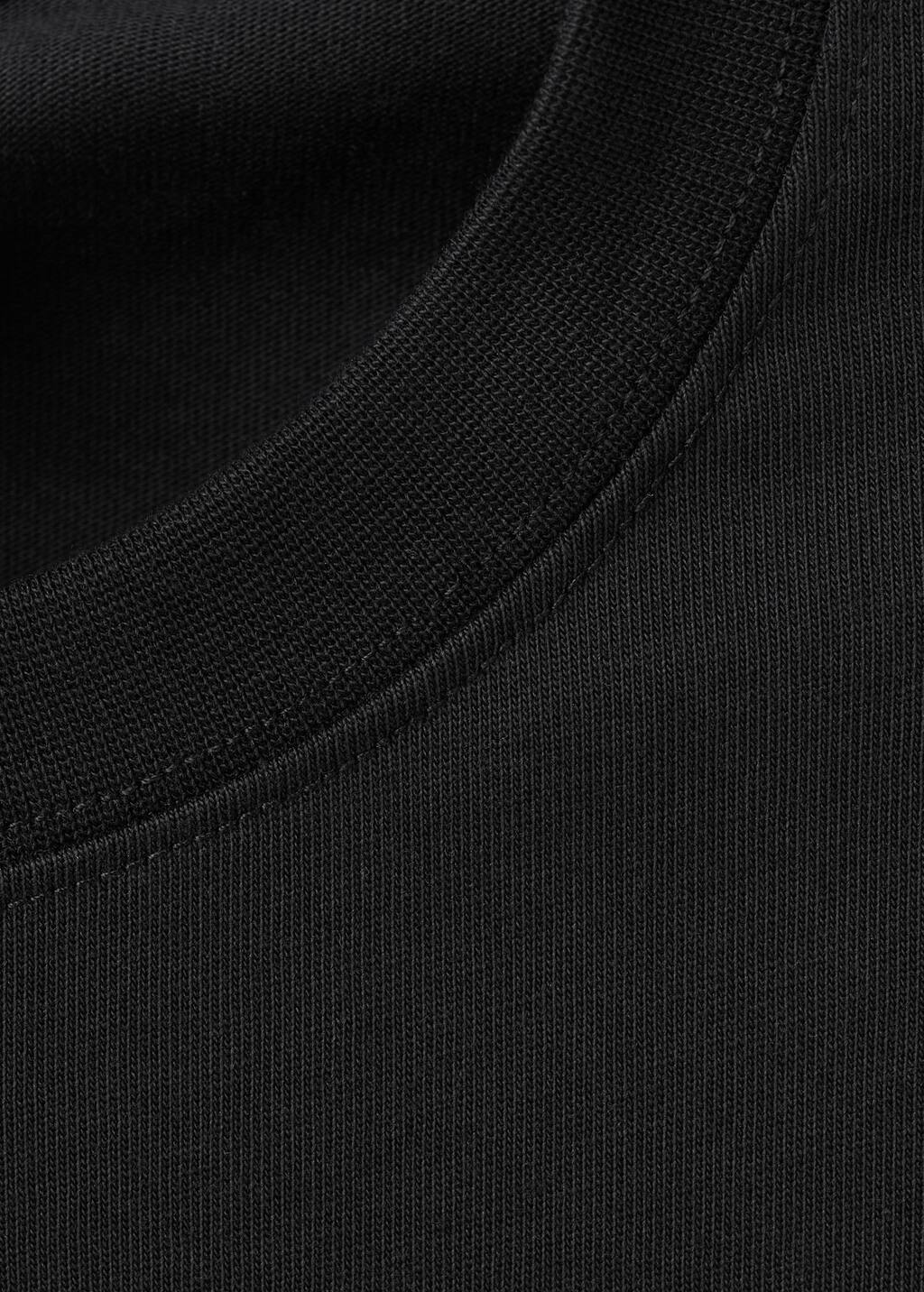100% cotton relaxed-fit t-shirt