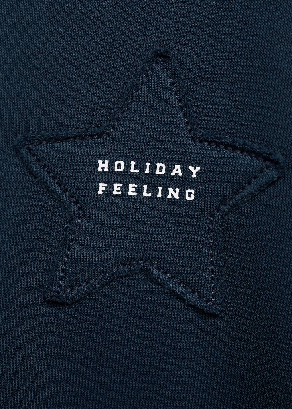 Sweatshirt with embroidered star
