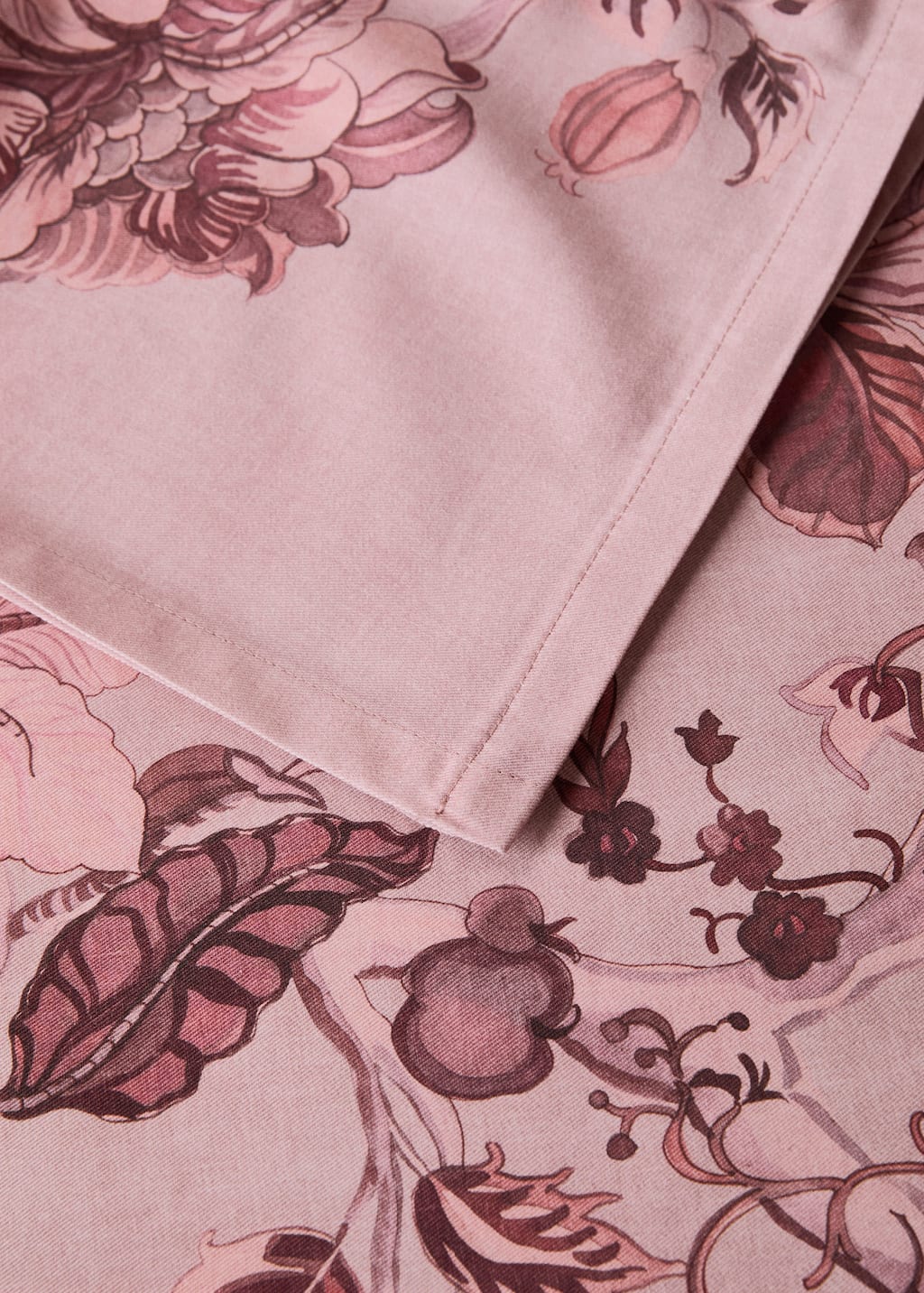 Cotton tablecloth with floral design for 2 to 4 diners
