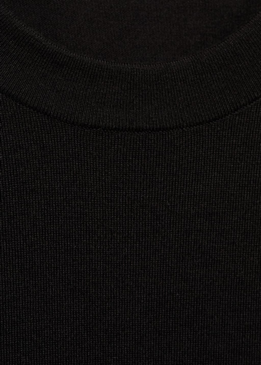 Short-sleeved fine-knit sweater