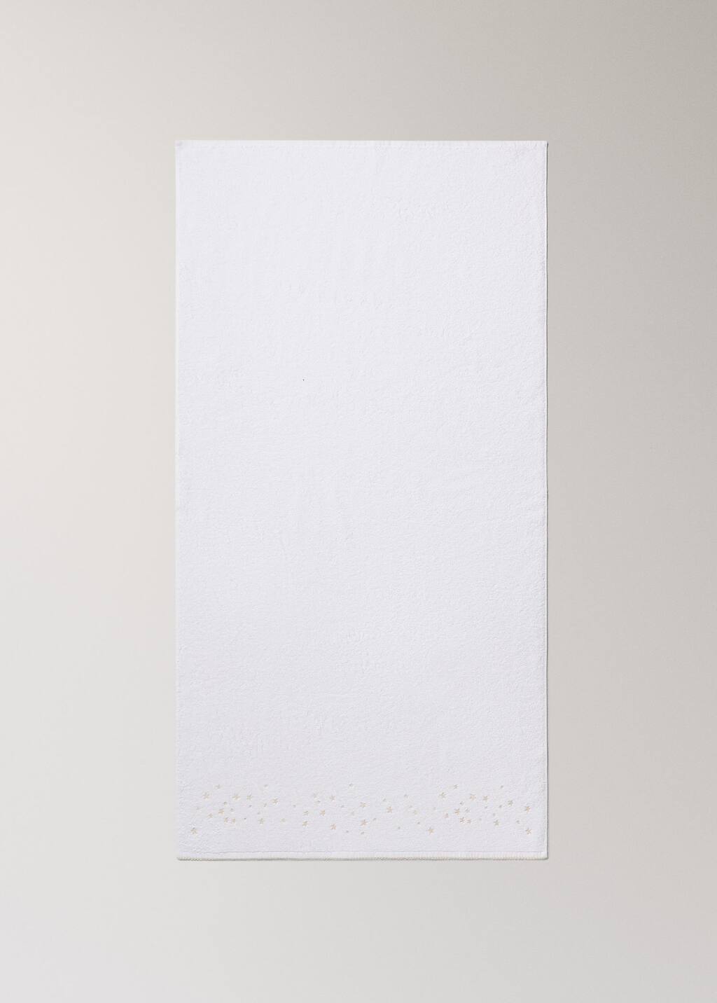 Children's bath towel with embroidered stars