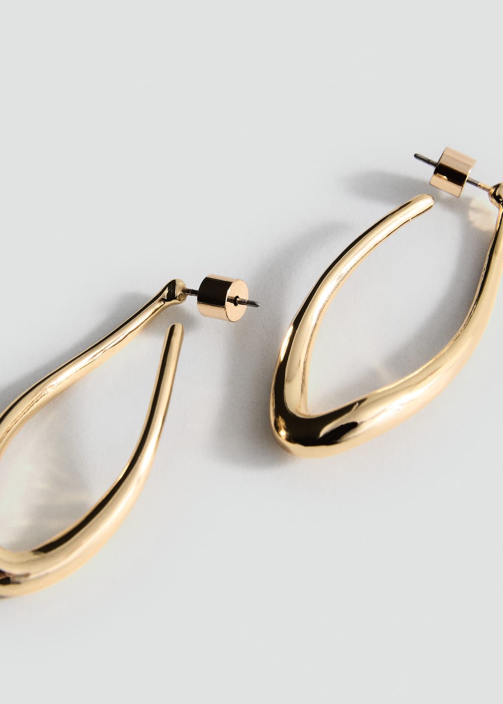 Mango Twisted Hoop Earrings Gold