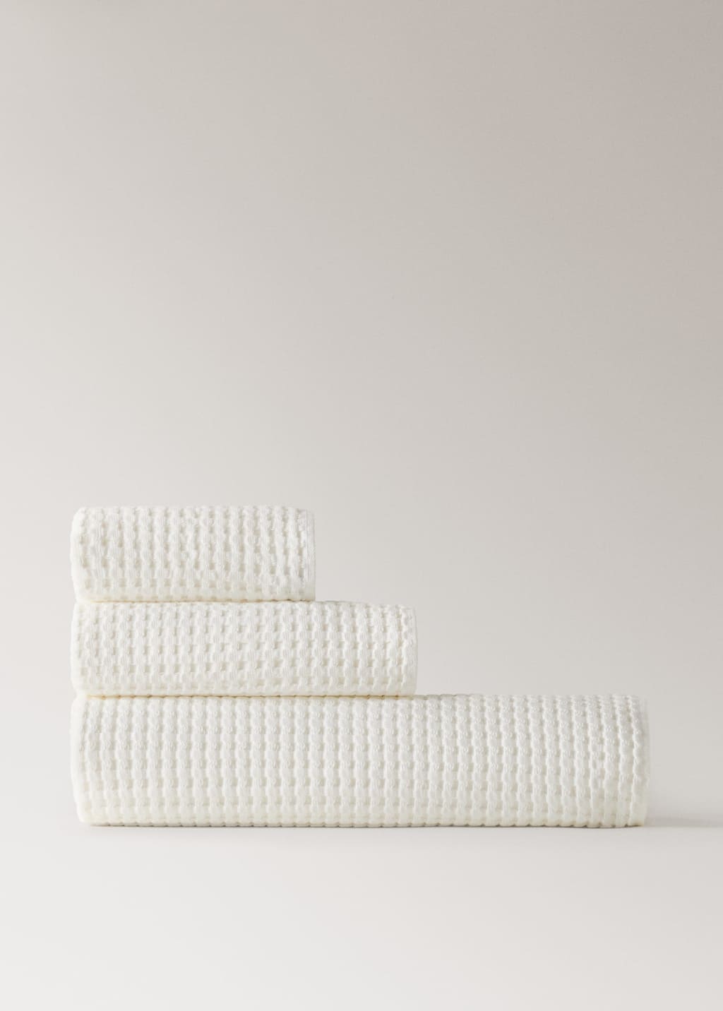 Mango Home Cotton Waffle Bath Towel Off White
