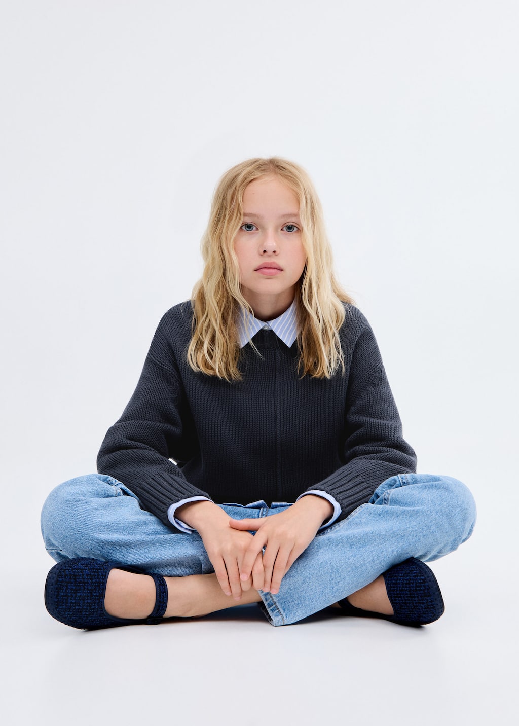 Long-sleeve knitted sweater