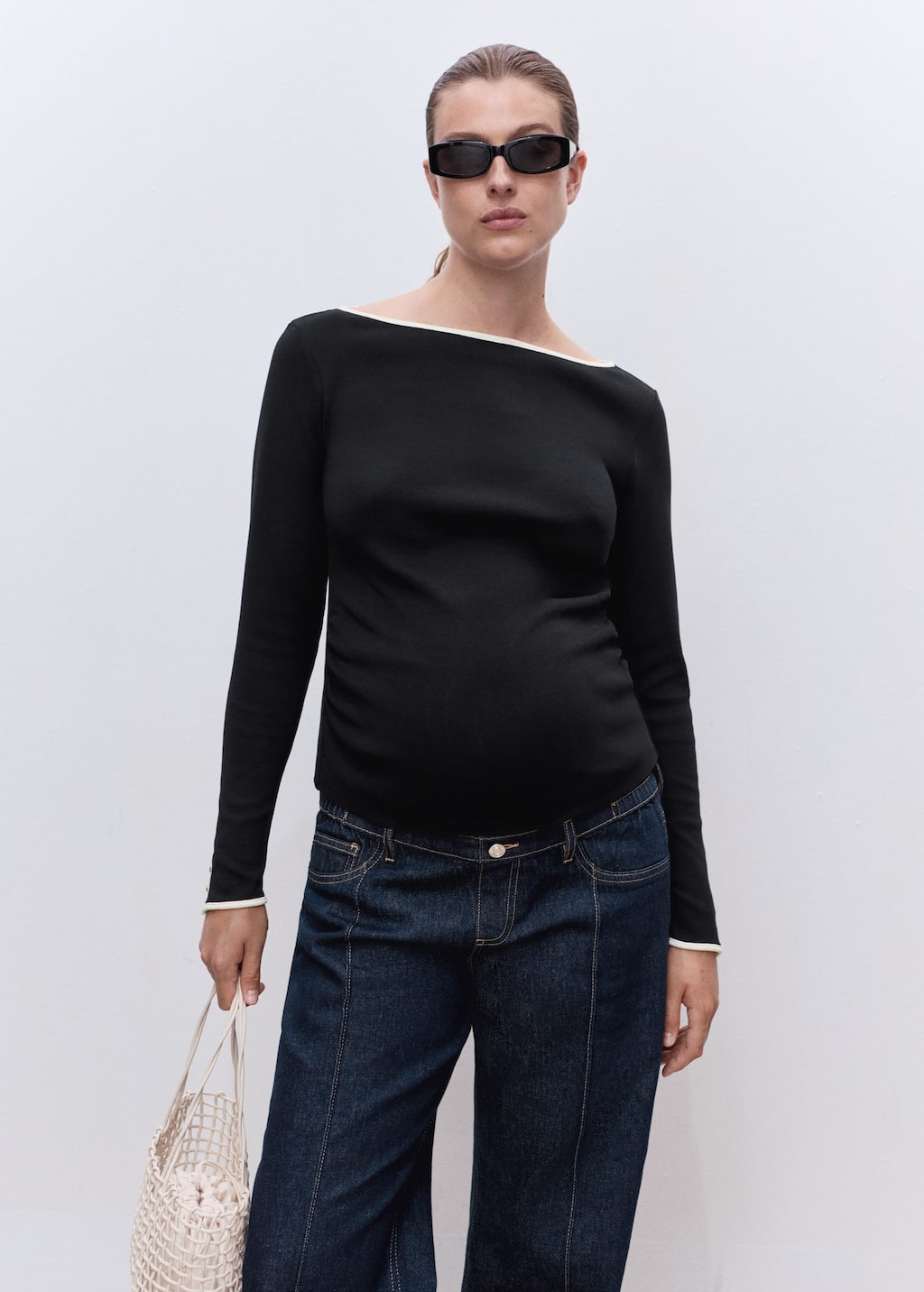 Cotton maternity t-shirt with buttoned cuffs