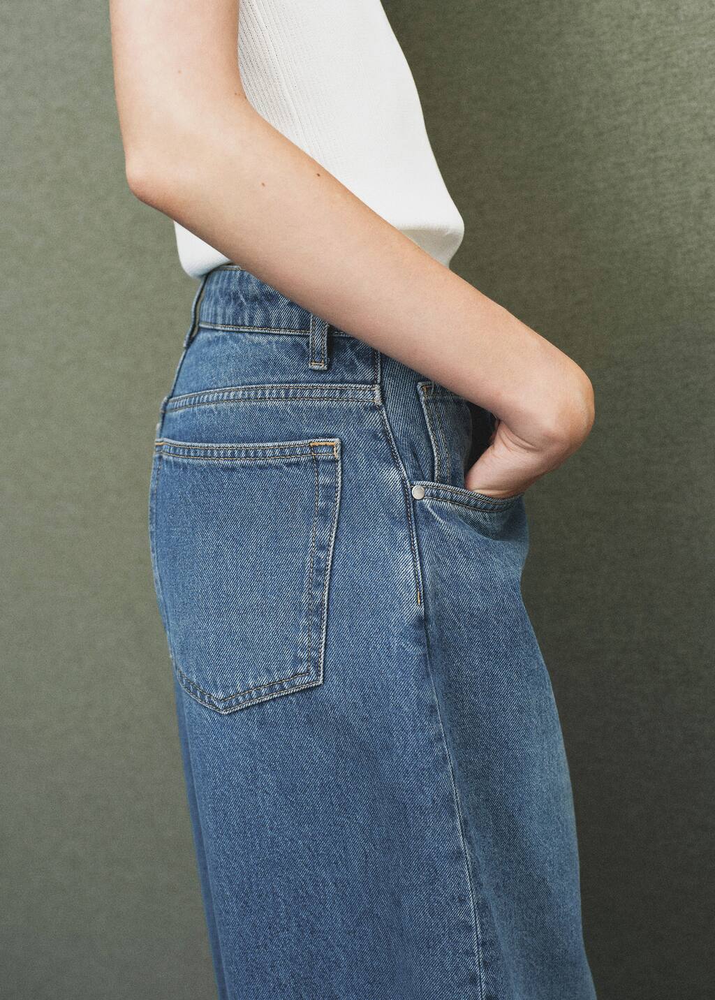 Mid-rise balloon jeans