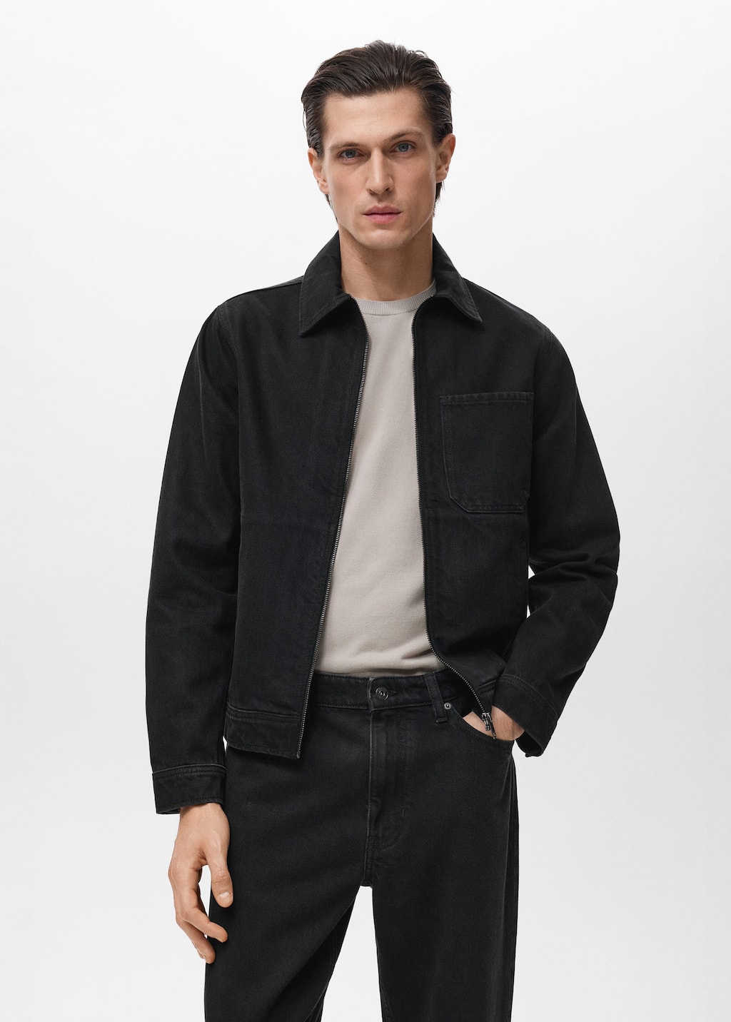 Denim jacket with pockets