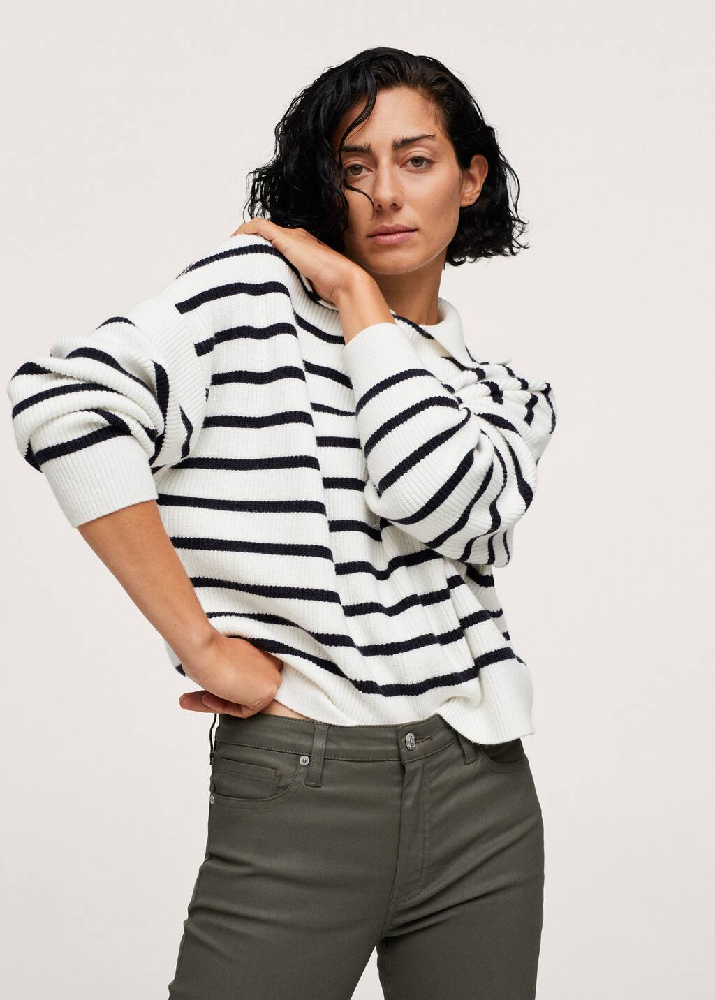 Jeans skinny crop isa encerado - Mujer | Mango España