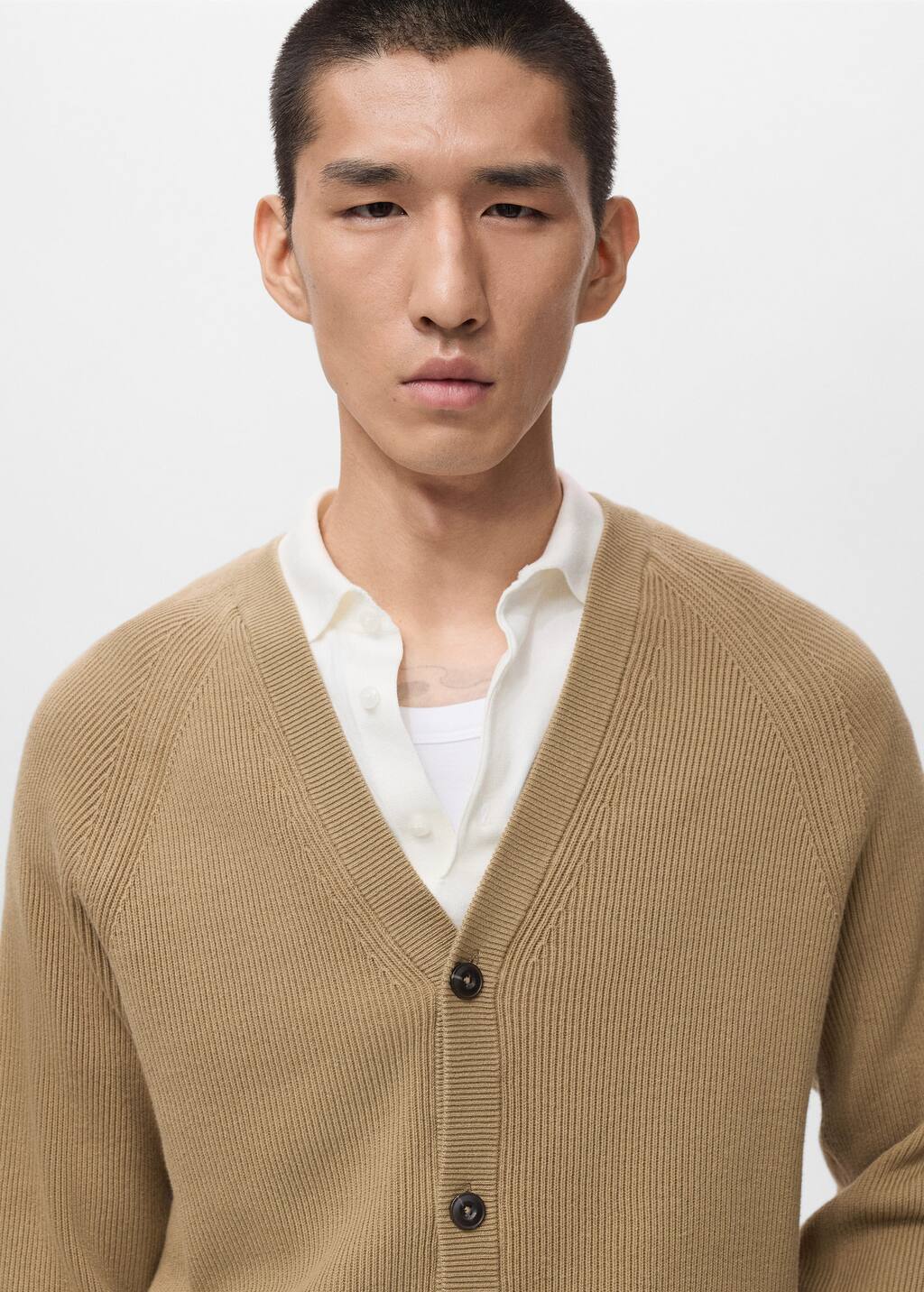 Ribbed knitted cardigan with buttons