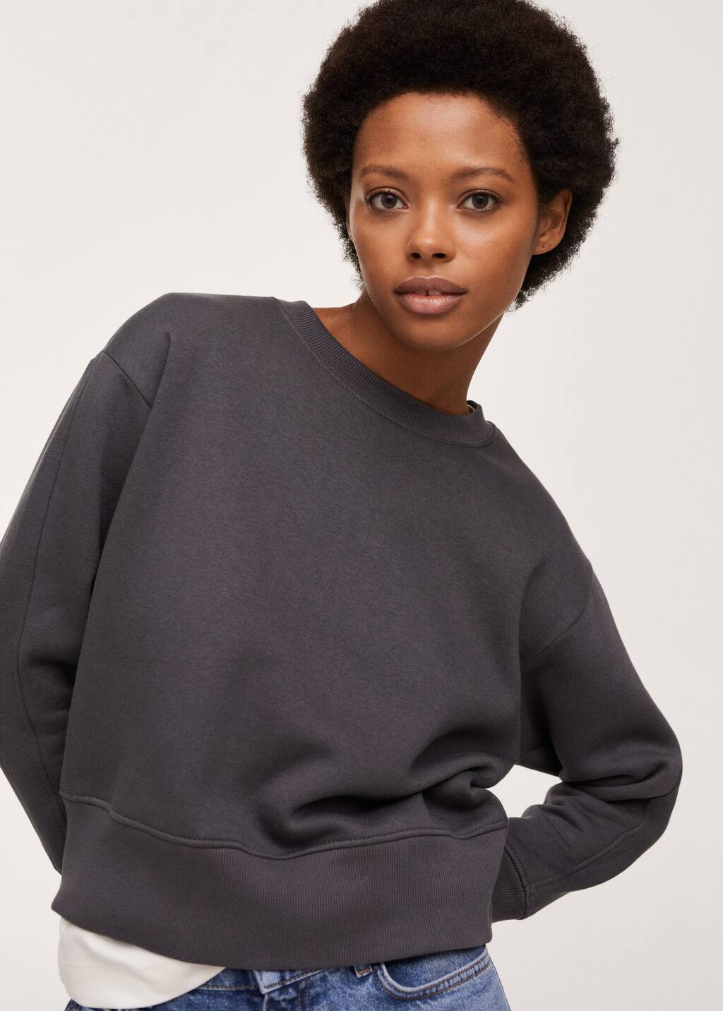 Mango Textured cotton-blend sweatshirt. 7