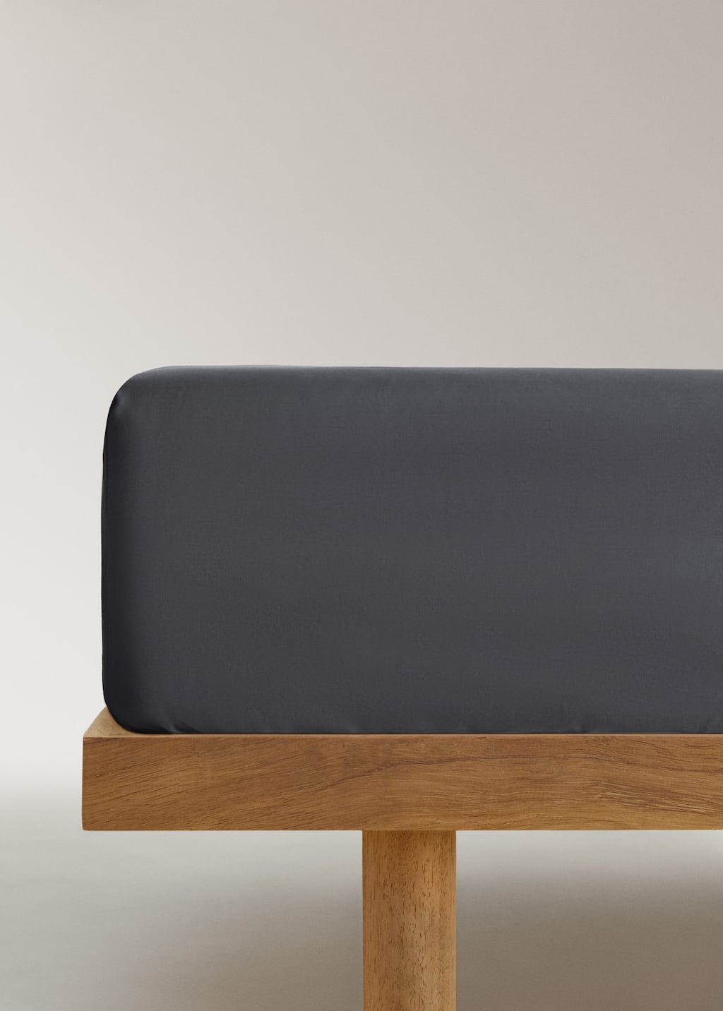 Mango Home 600-thread Washed Cotton Fitted Sheet For 180 Cm Bed Dark Grey In Gray
