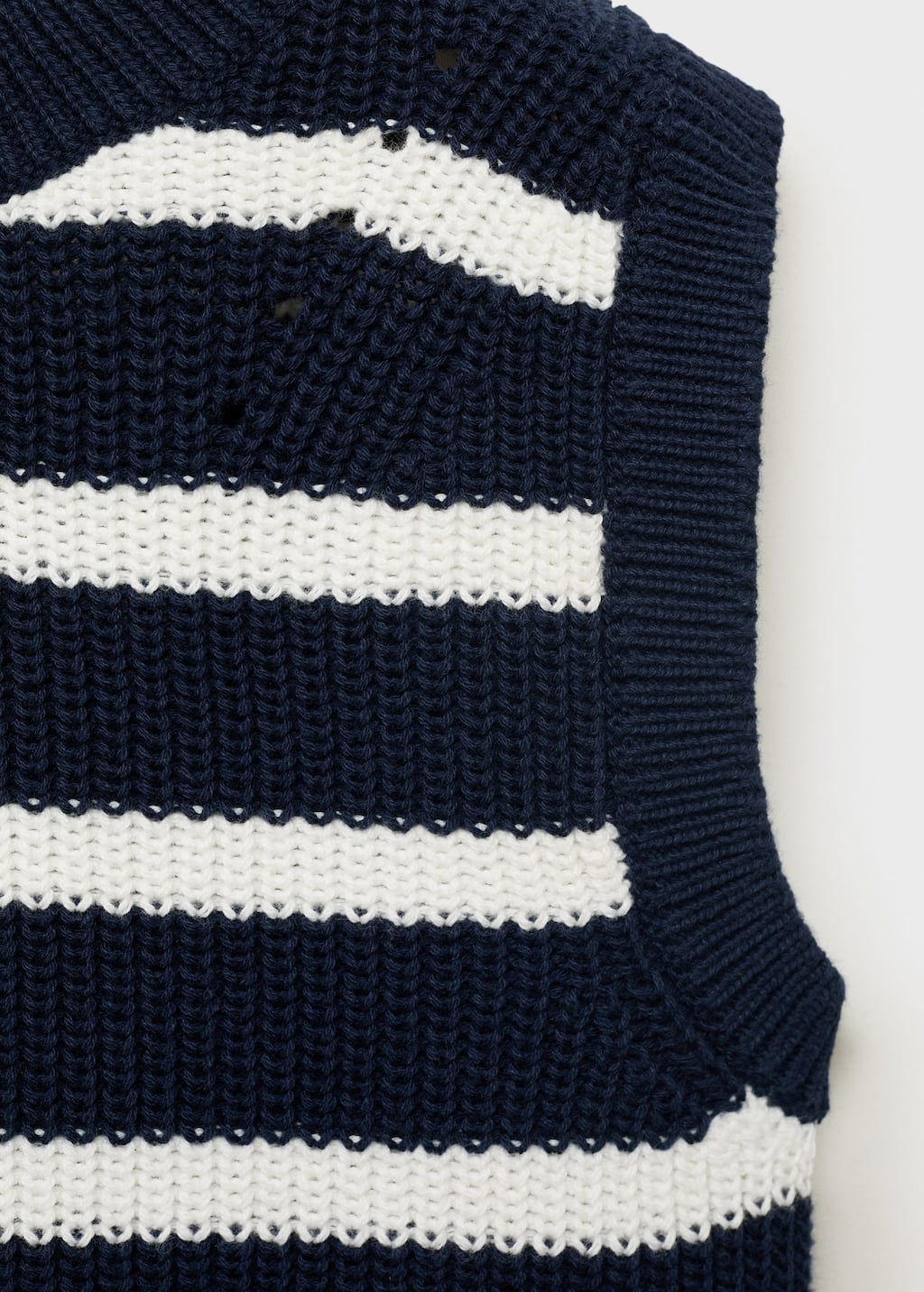 Striped knitted vest