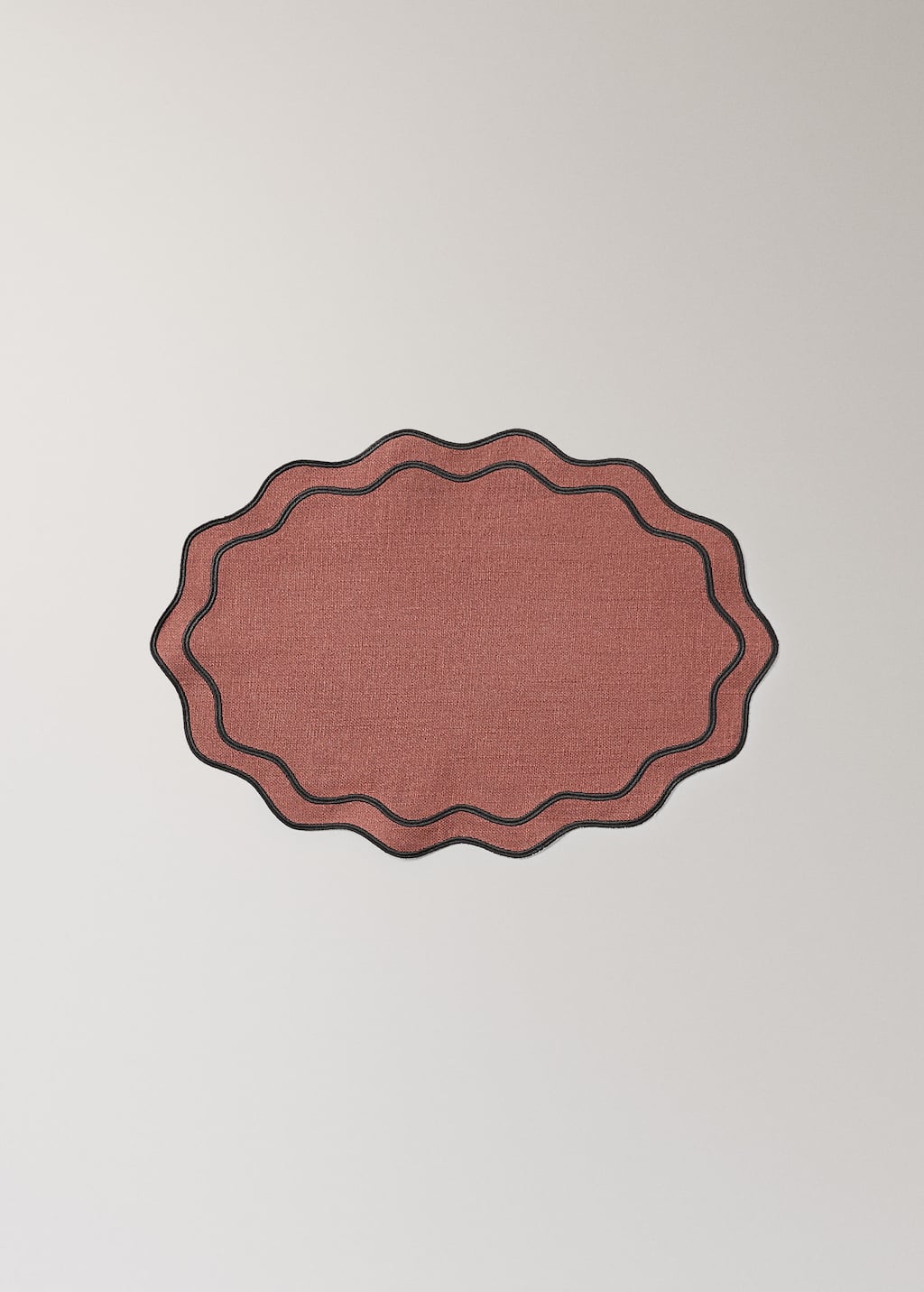 Cotton resin-coated wave placemat