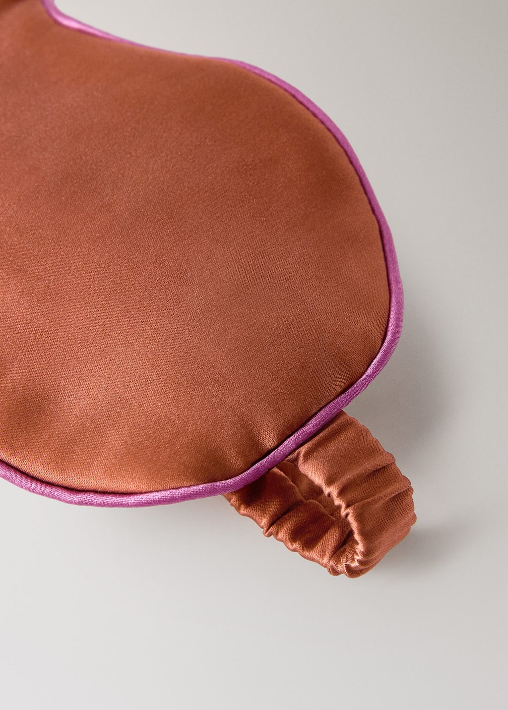 Mango Silk Mask With Contrast Piping Brown In Brown