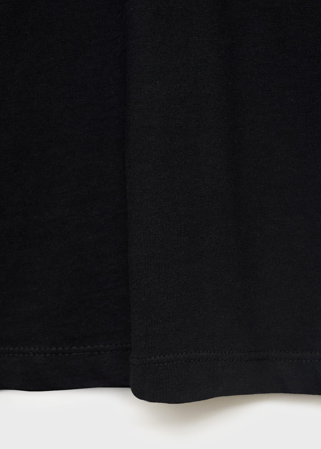 V-neck T-shirt