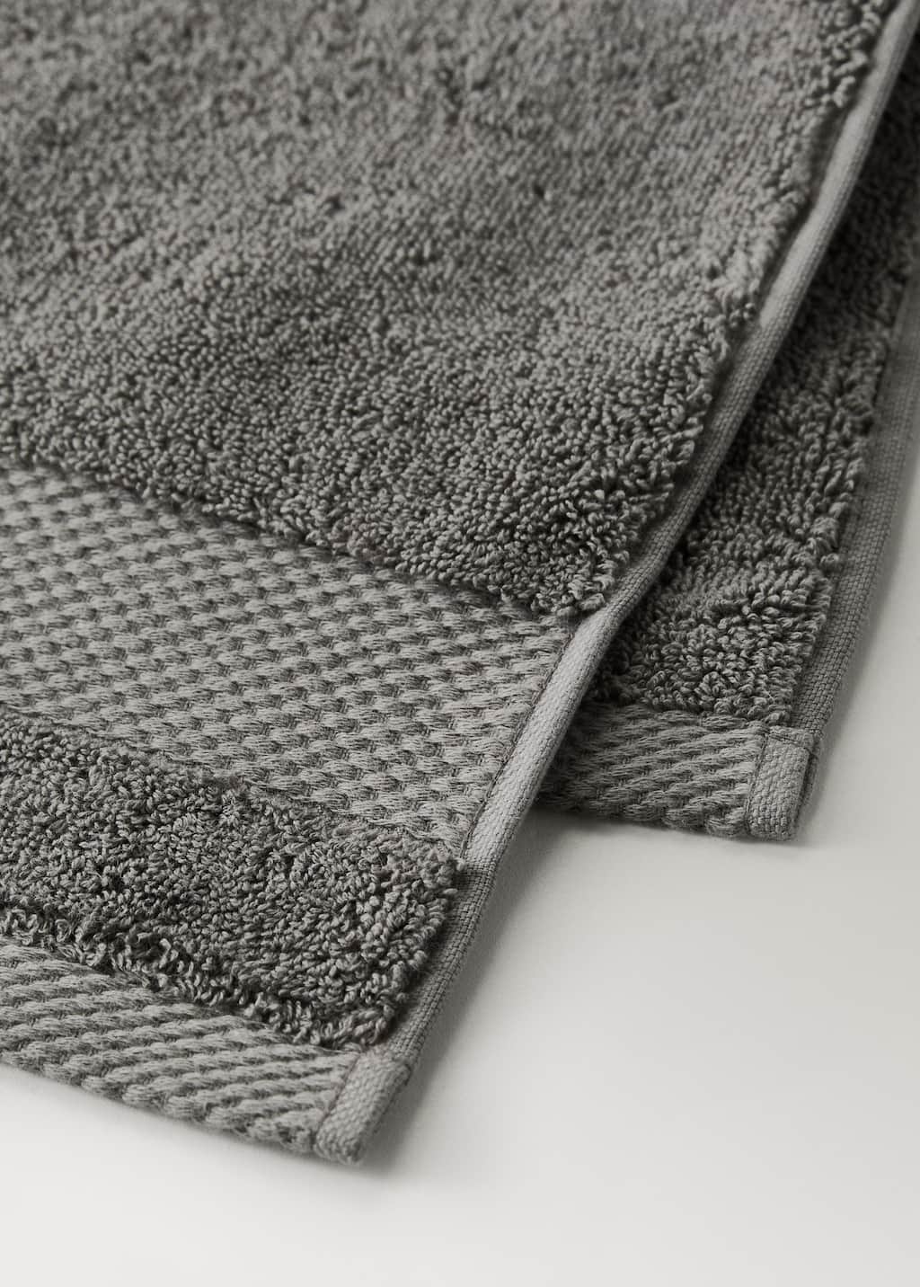 Extra-soft cotton hand towel