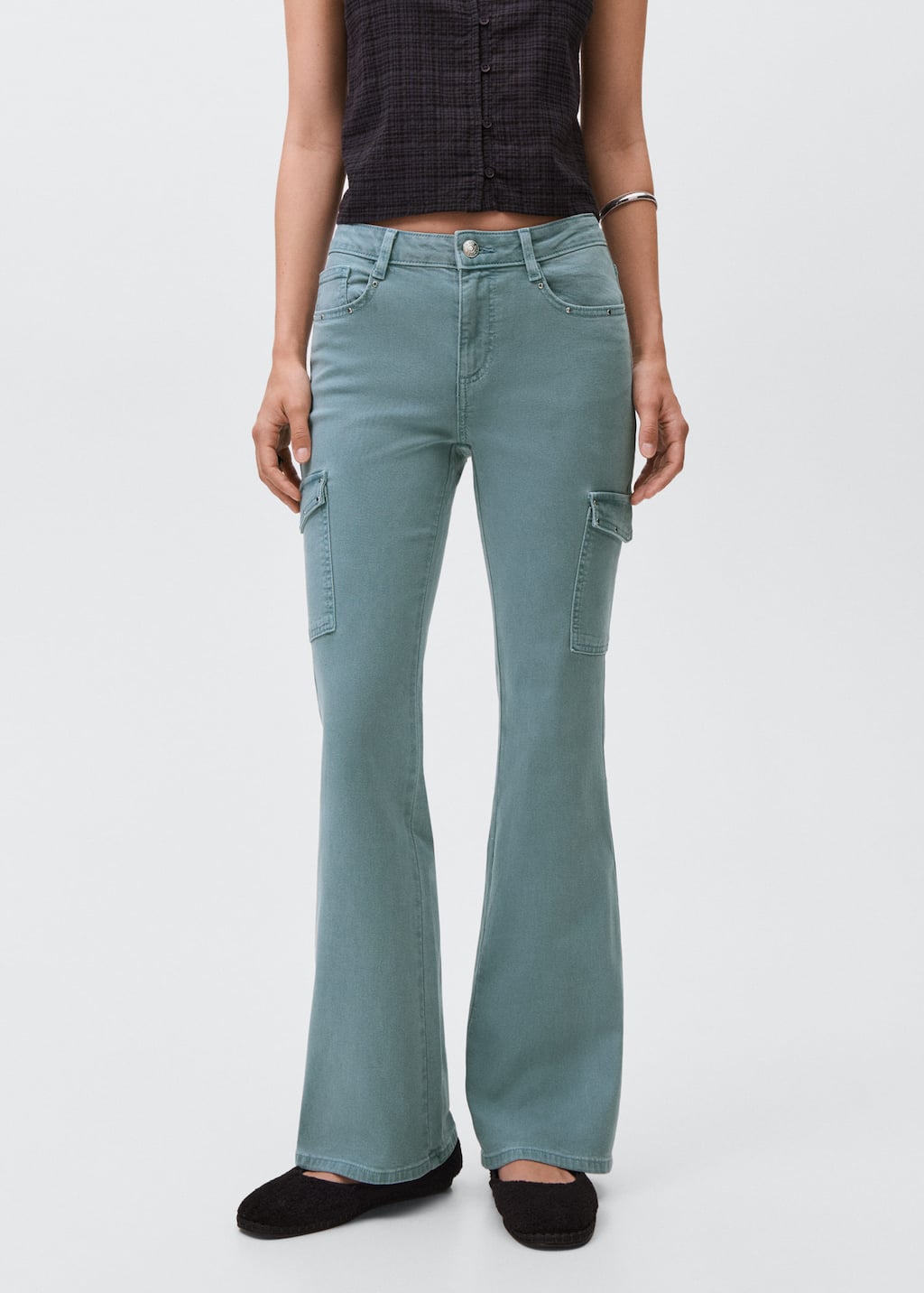 Flared cargo jeans