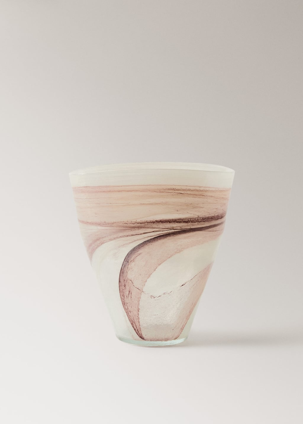Alabaster-effect glass vase