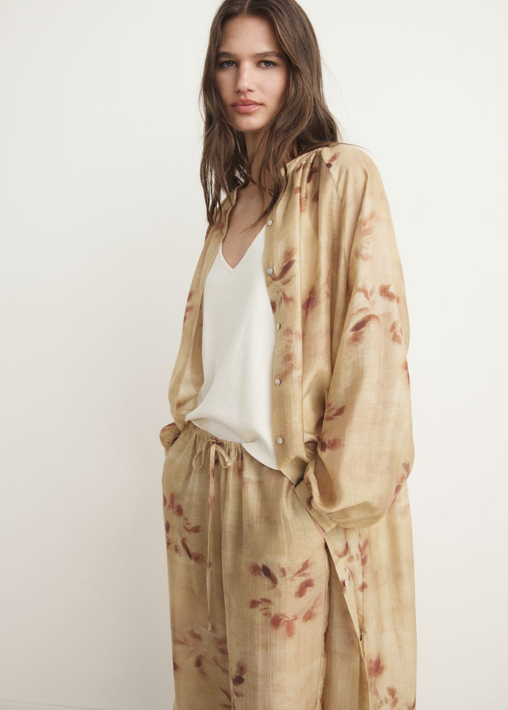 Leaf-print pants
