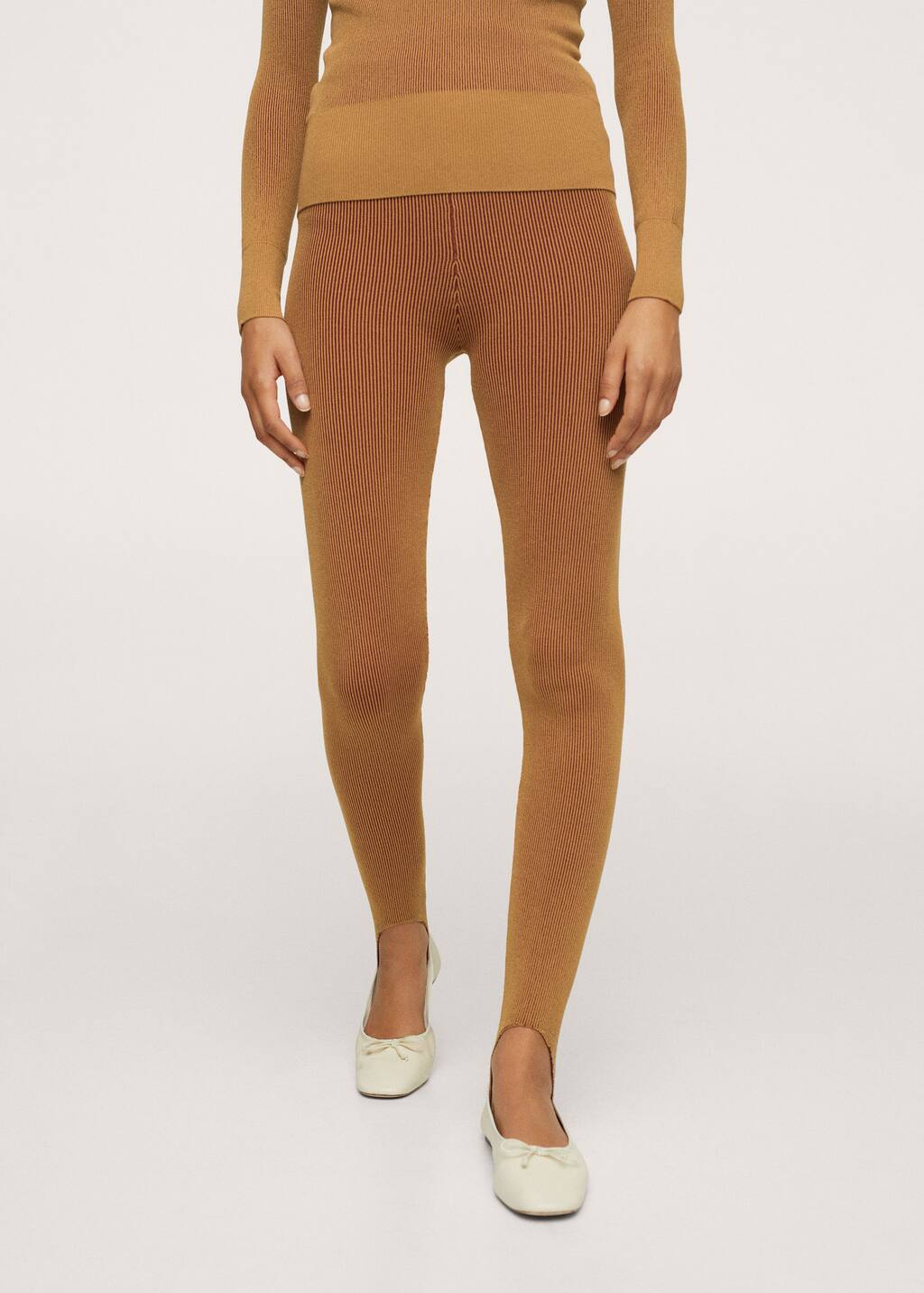 Fuseau knitted leggings - Woman | Mango Serbia