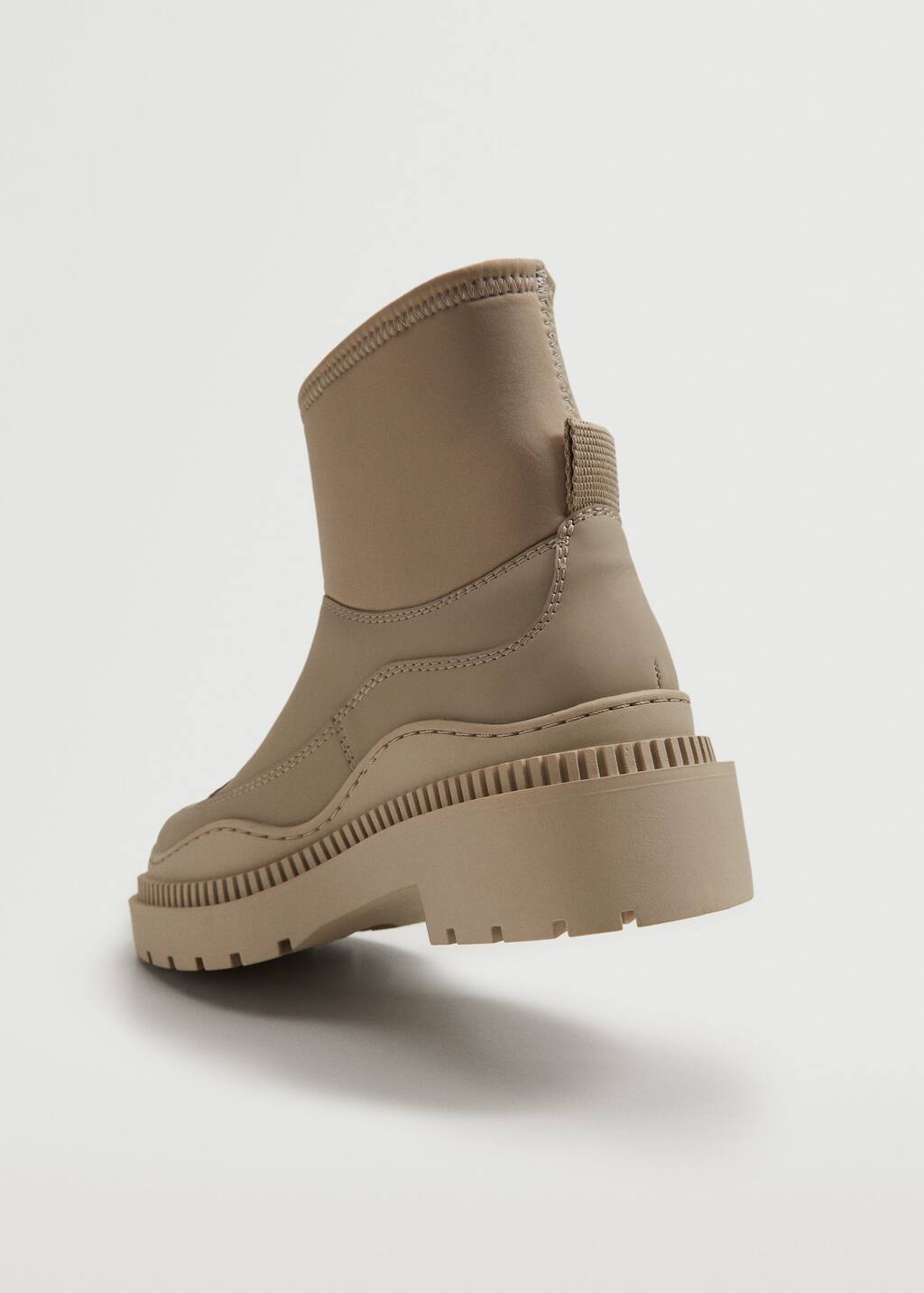 rubberised flat boots trf