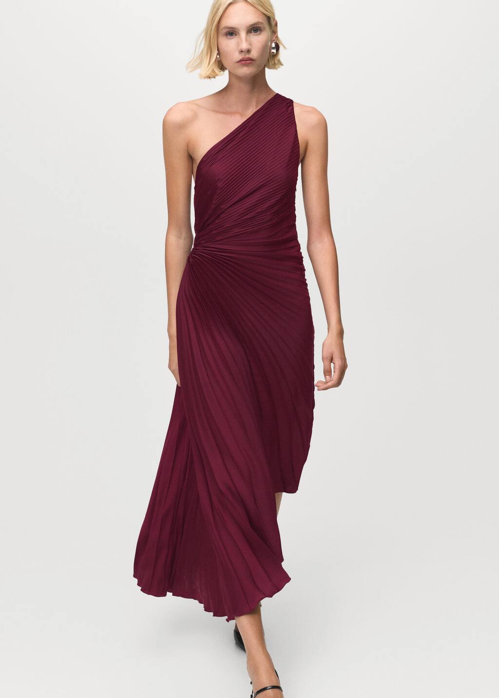 Pleated asymmetrical dress with opening