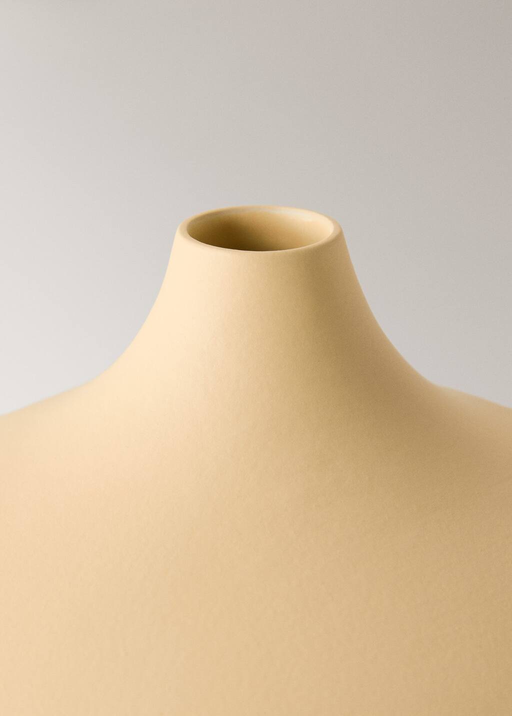 Medium round stoneware jar
