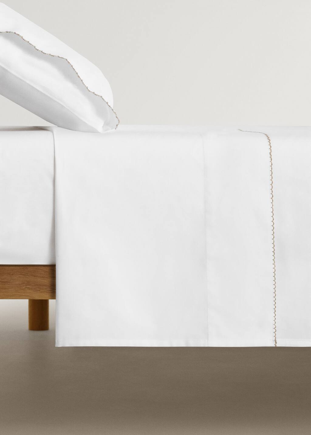 Mango Home Set Of Percale Cotton Top And Pillow With Picueta Detail For Mini-cot White In White