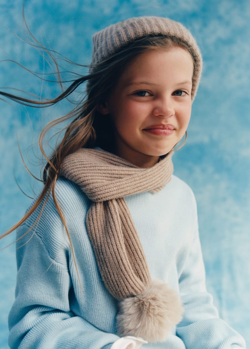 Scarves And Hats For Girls 21 Mango Kids Lithuania Scarves And Hats For Girls 21 Mango Kids Lithuania