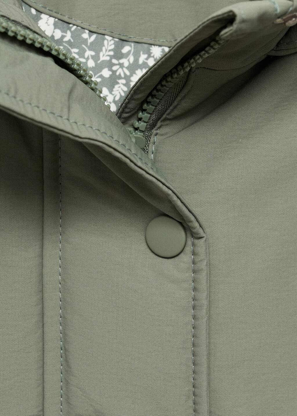 Hooded trench