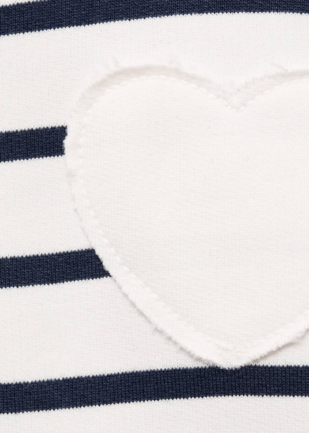 Sweatshirt with embroidered heart