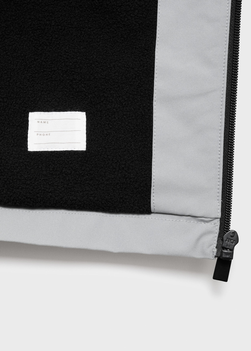Hooded water-repellent coat