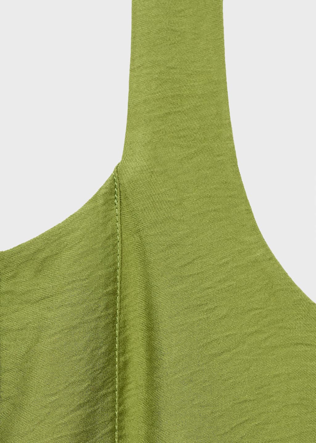 Midi-dress with stitching