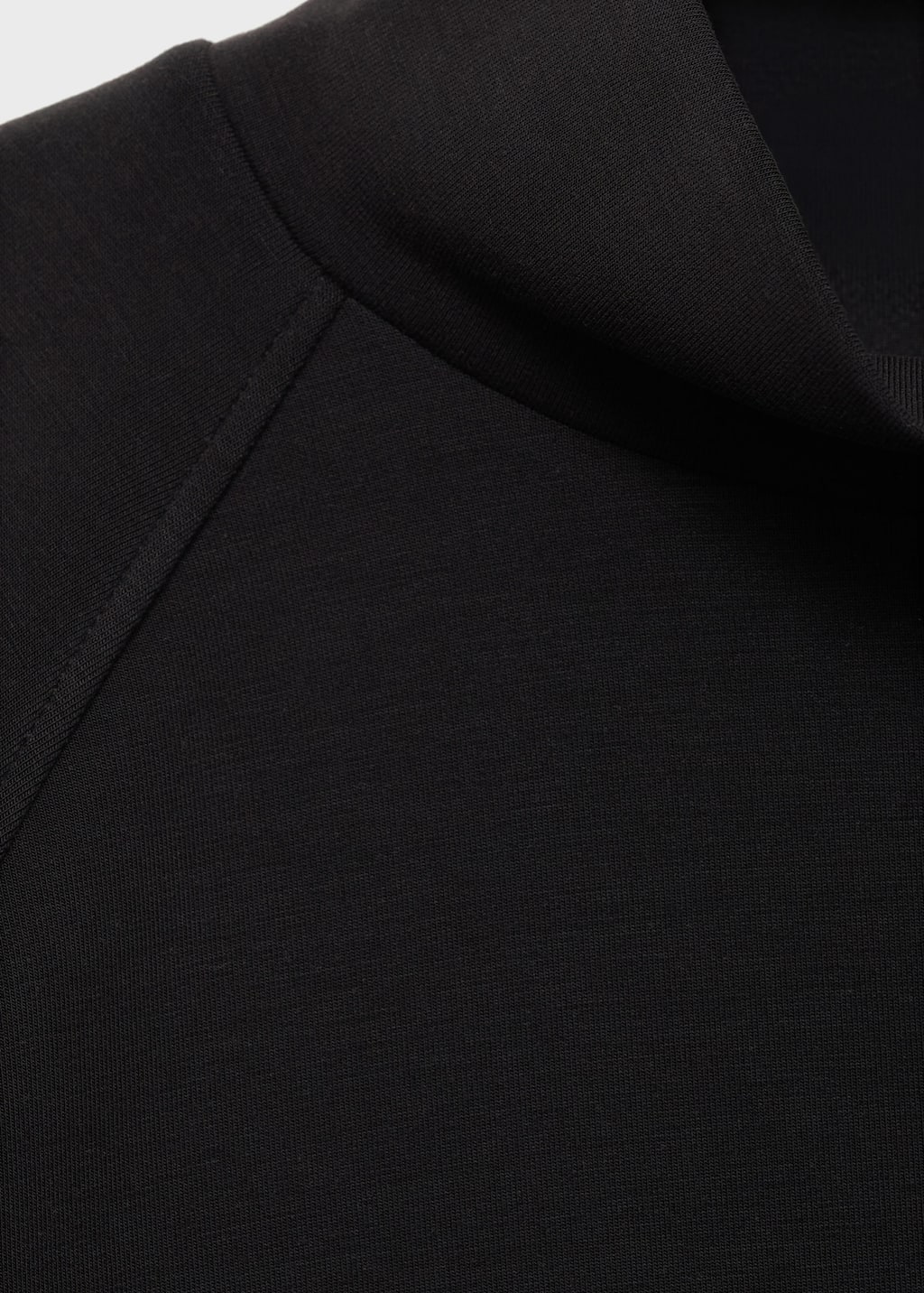 High collar sweatshirt