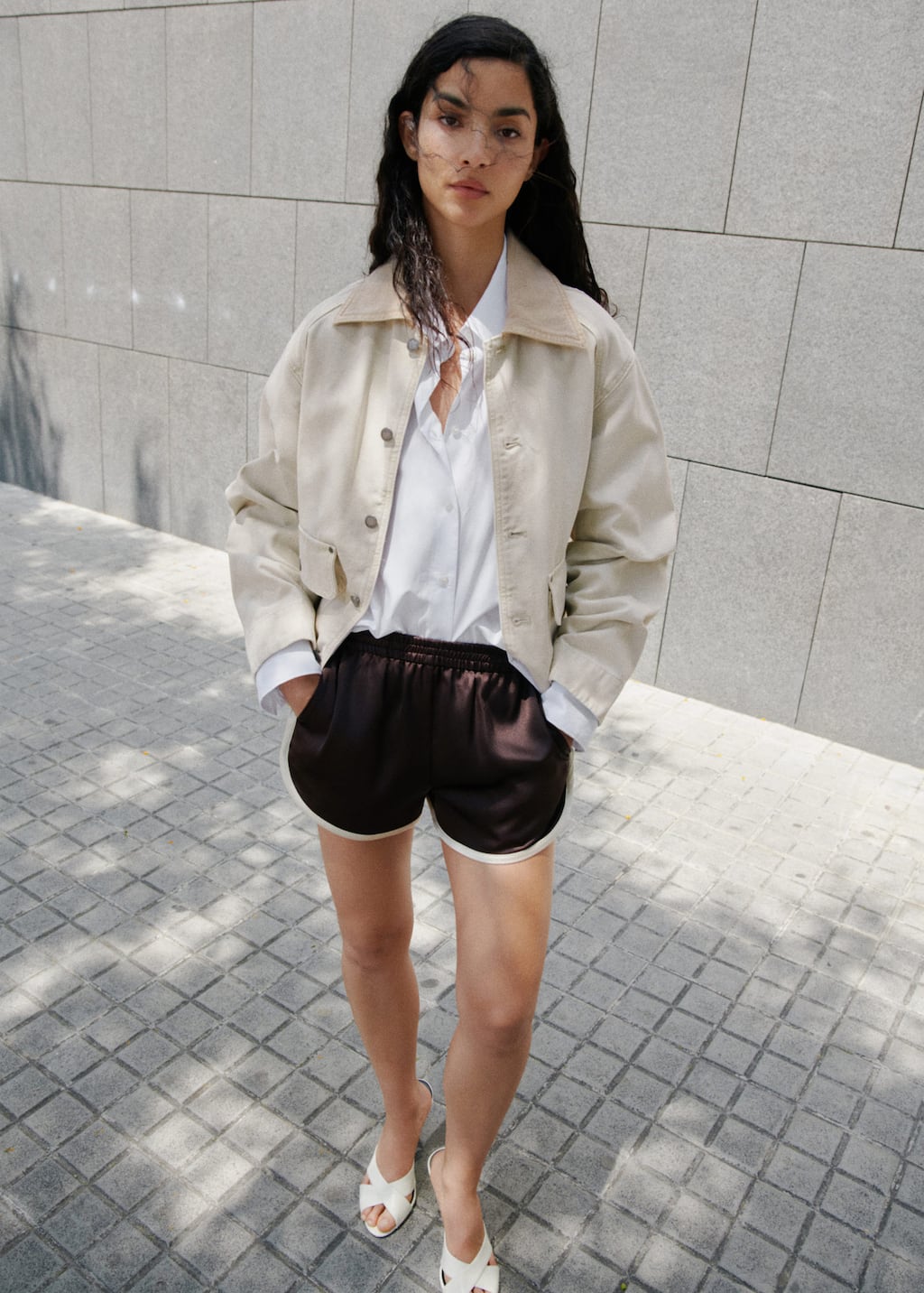 Shorts with contrasting trim