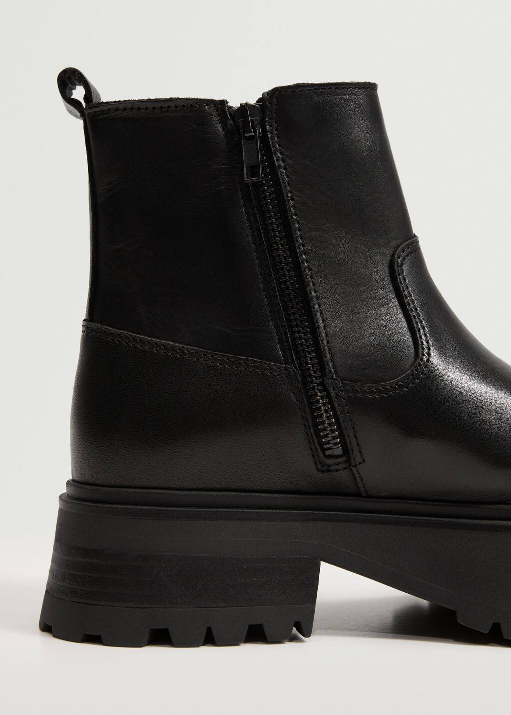 round toe leather ankle boots
