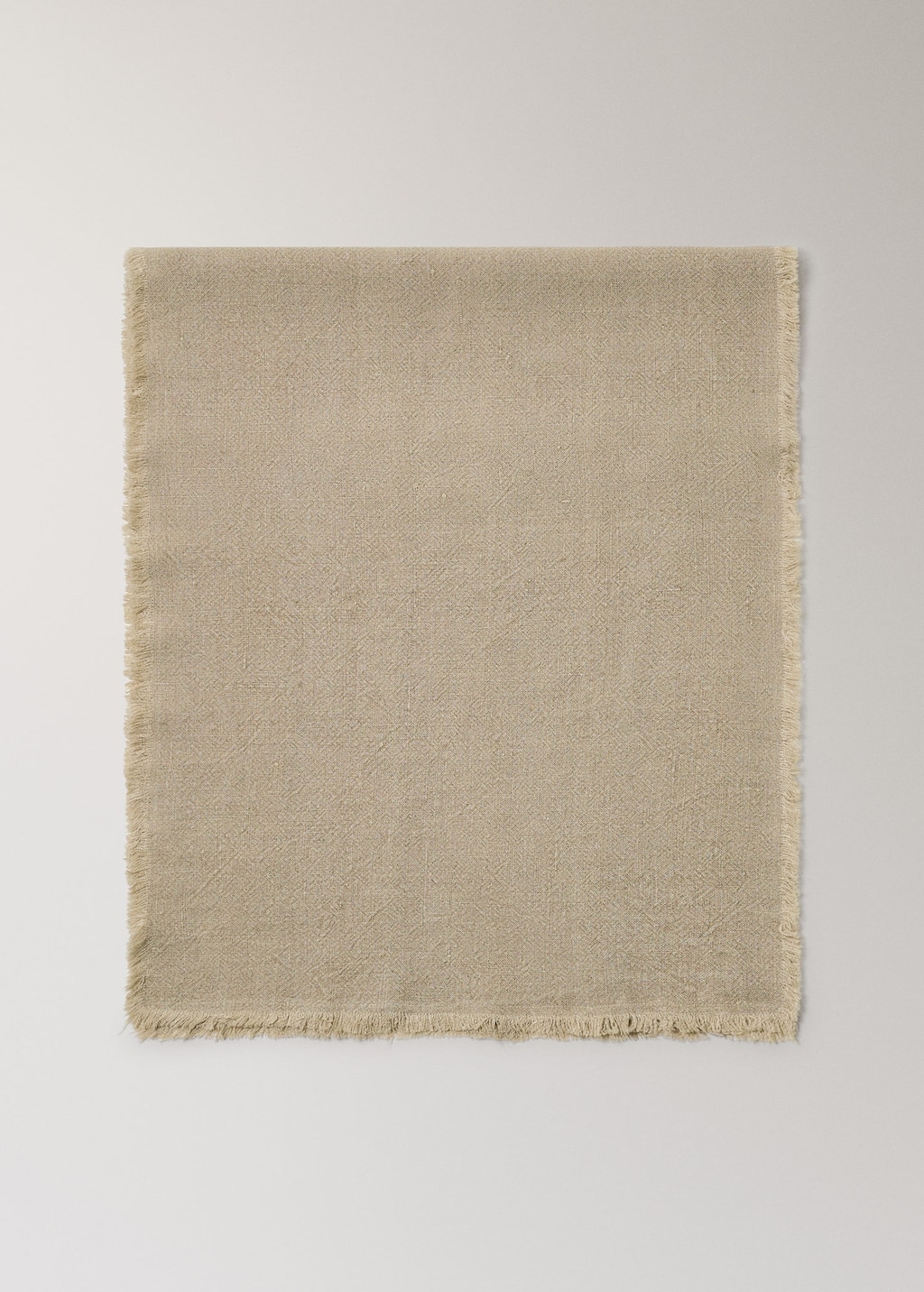 Linen table runner with tassels