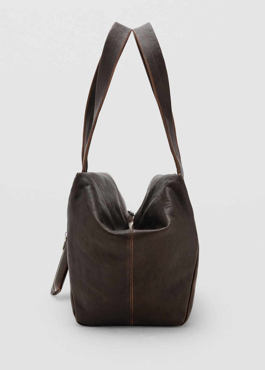 Medium leather shoulder bag with charms