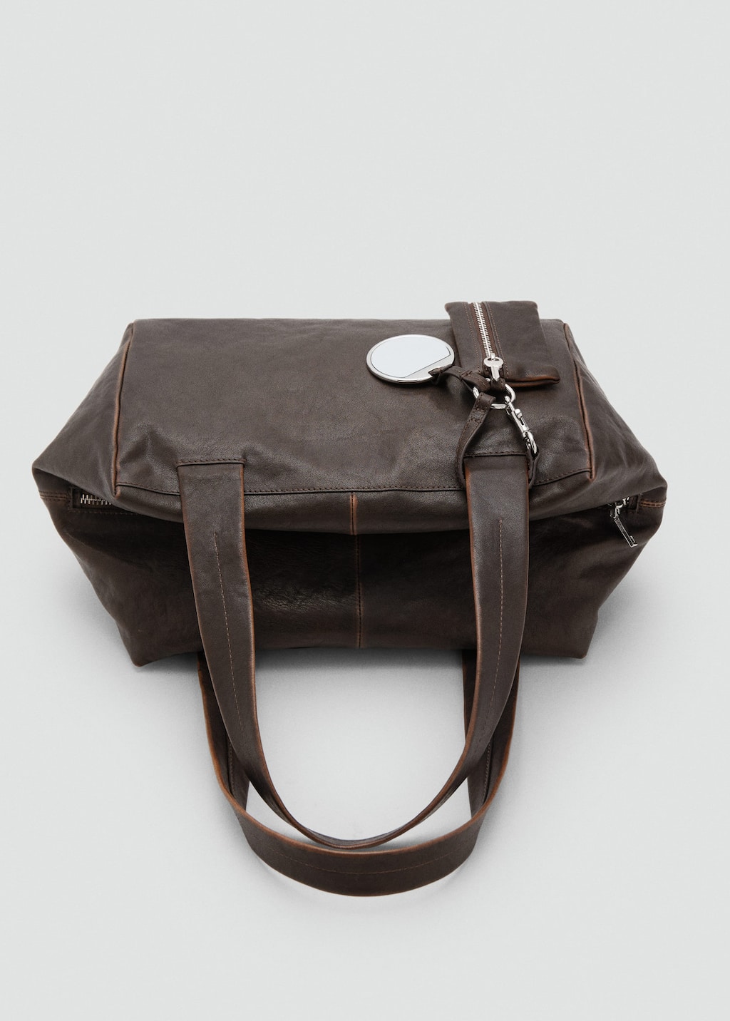 Medium leather shoulder bag with charms