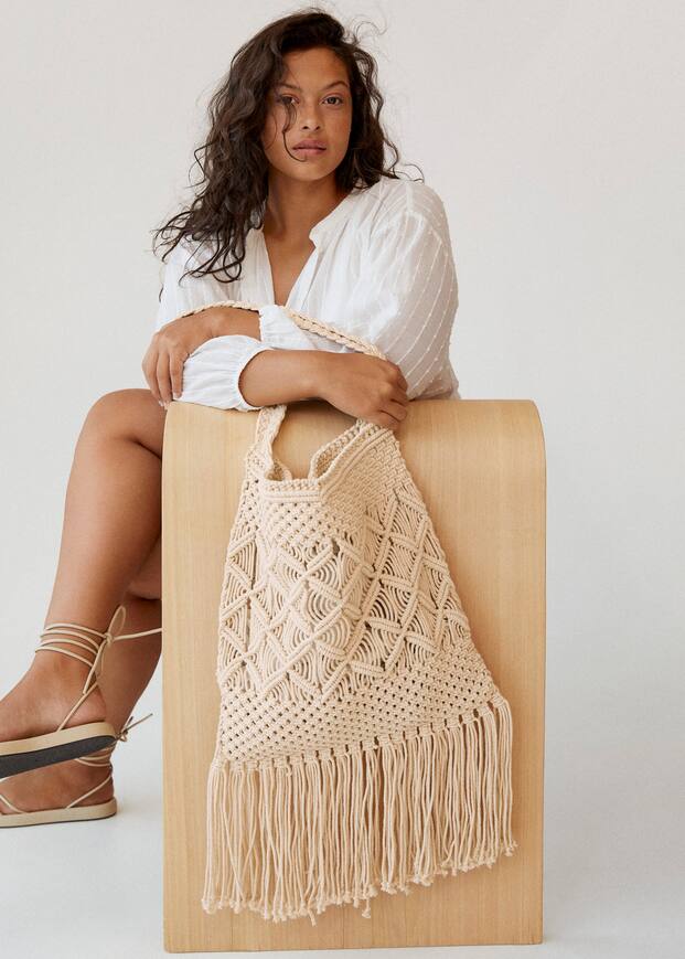 Háčkovaná kabelka s třásněmi - Detail zboží 8