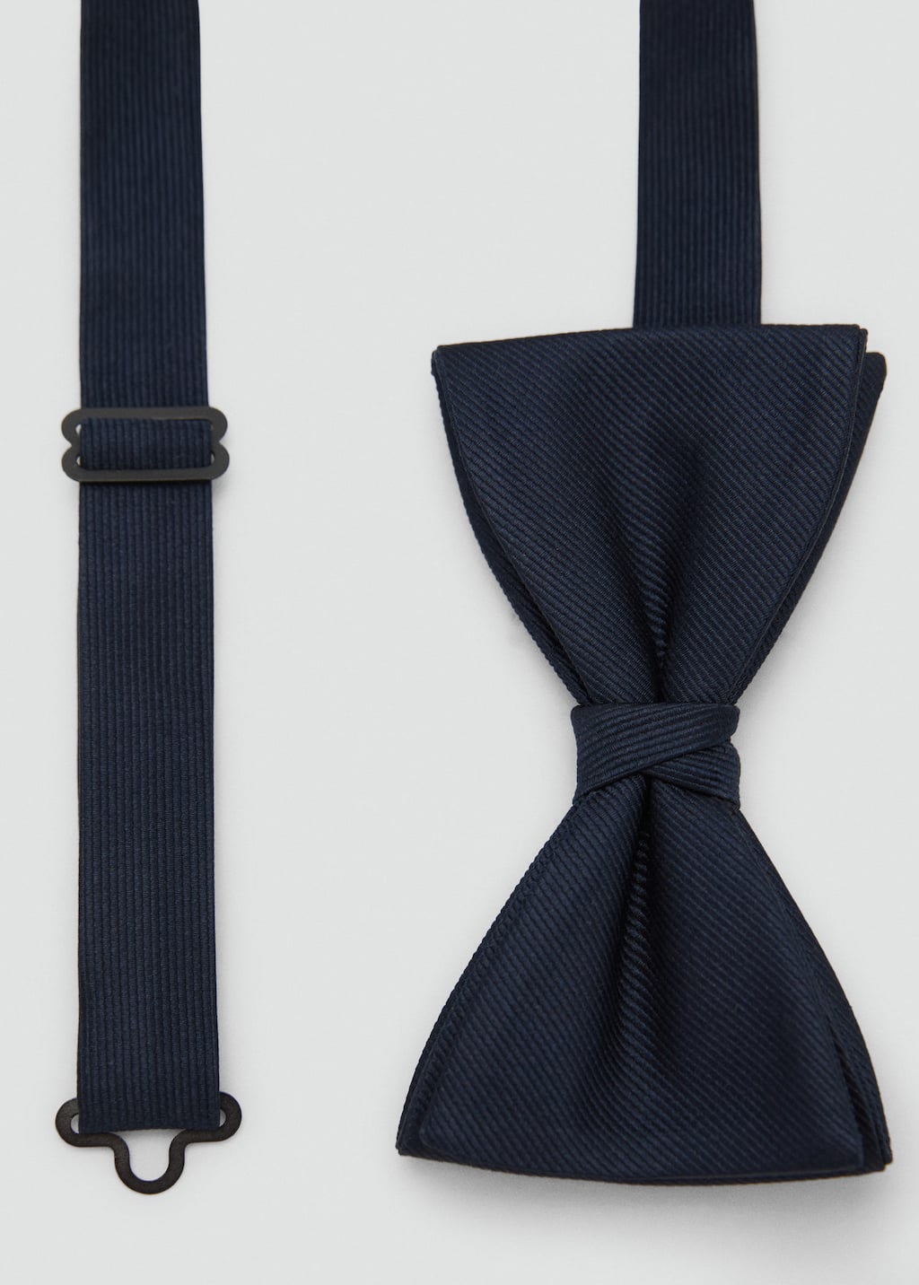 Mango Man Classic Bow Tie With Microstructure Navy