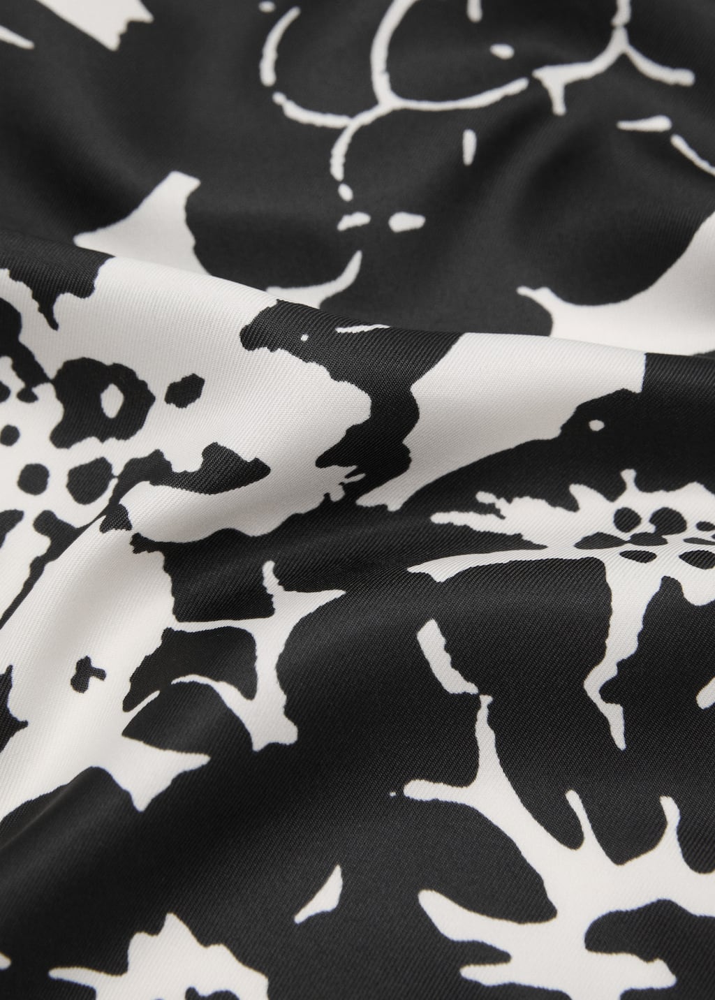Floral-print satin scarf