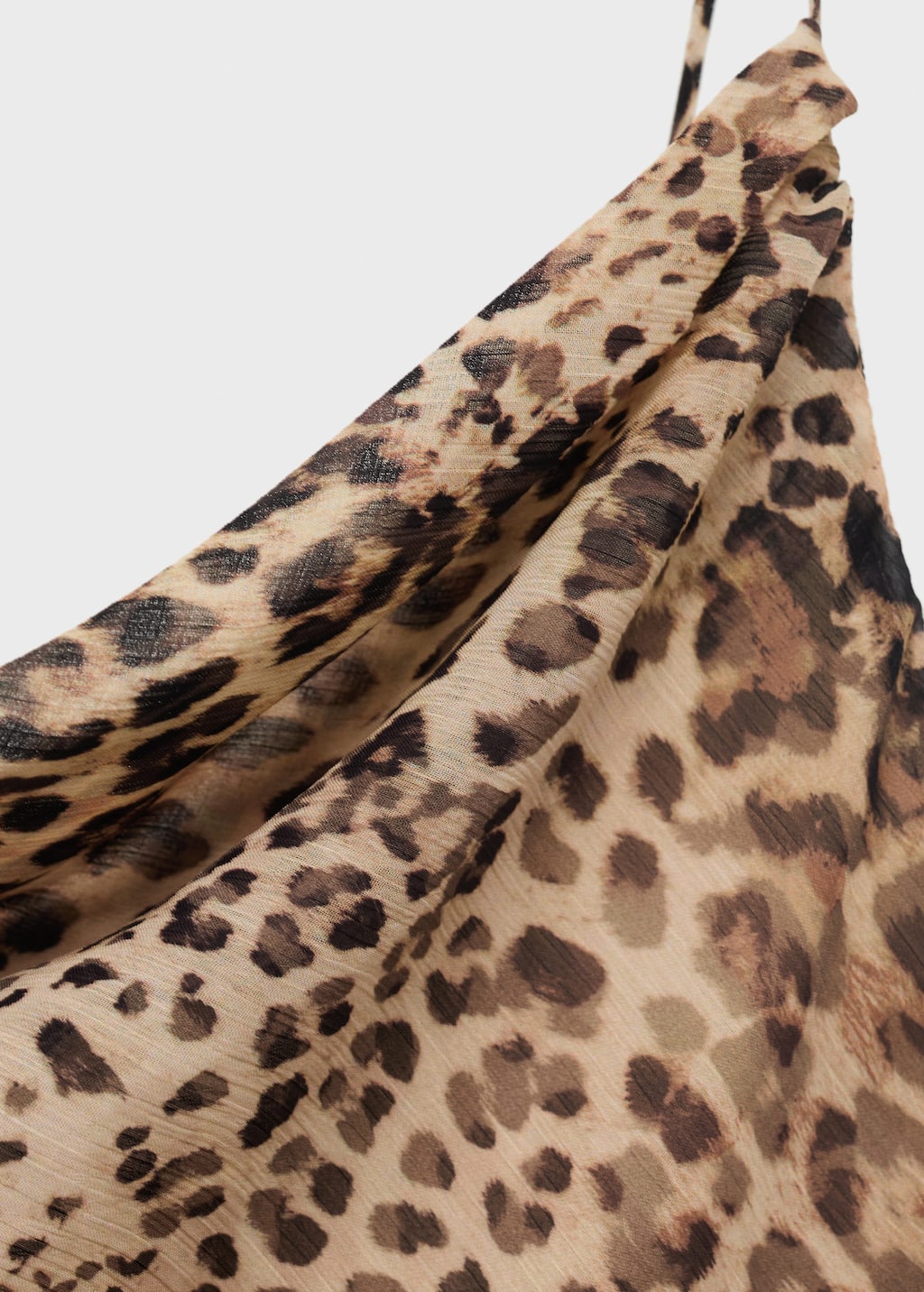 Leopard-print ruffle dress with opening