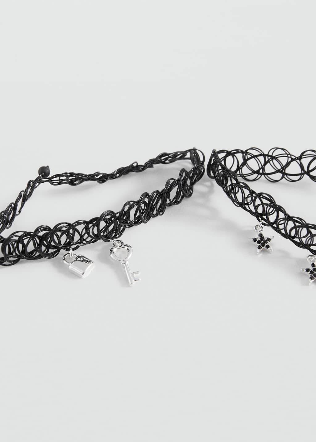 2 chokers pack