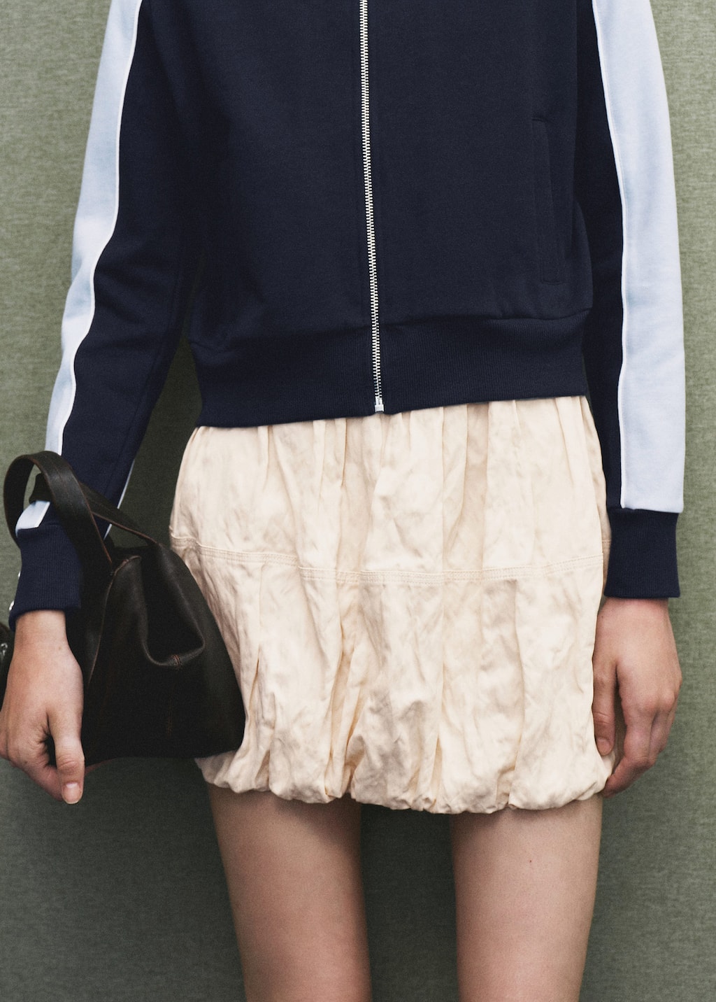 Wrinkled-effect balloon skirt